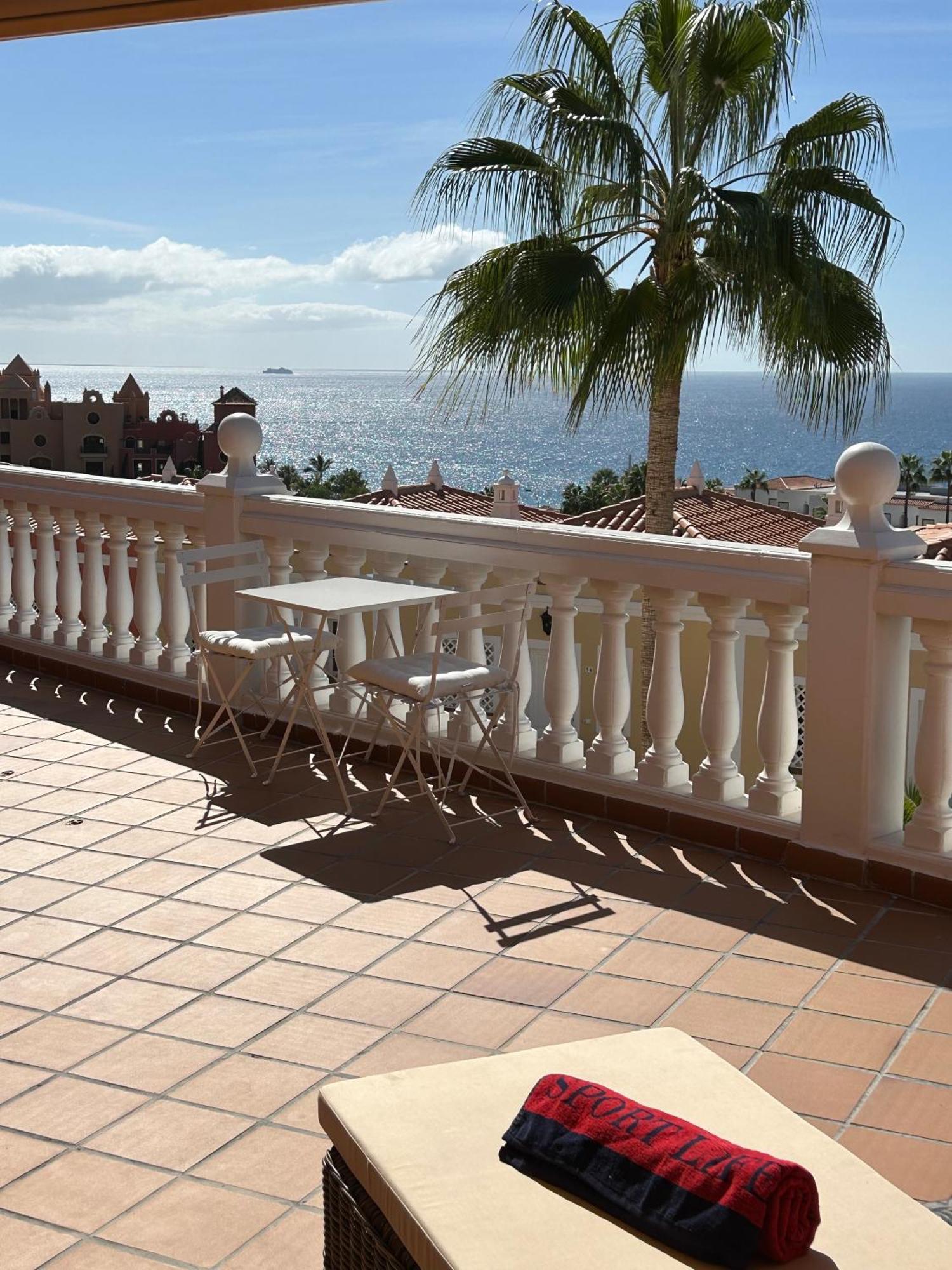 Playa Del Duque-Amazing Views 2 Bedroom Адехе Экстерьер фото